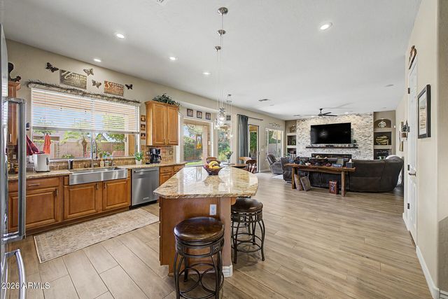 2209 S SAILORS Way, Gilbert, AZ 85295