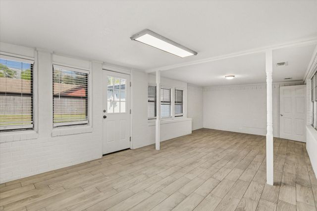 113 Rose Trail, Lake Jackson, TX 77566