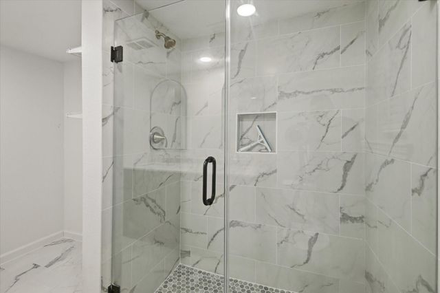 113 Rose Trail, Lake Jackson, TX 77566