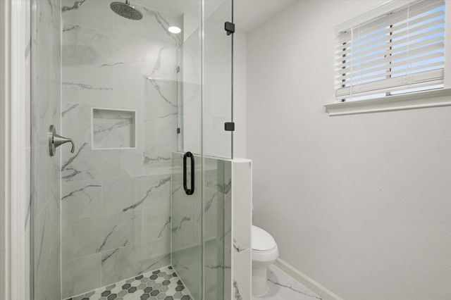 113 Rose Trail, Lake Jackson, TX 77566