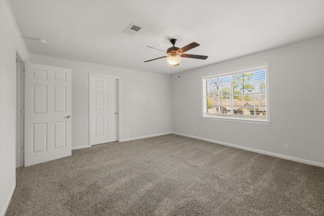 113 Rose Trail, Lake Jackson, TX 77566