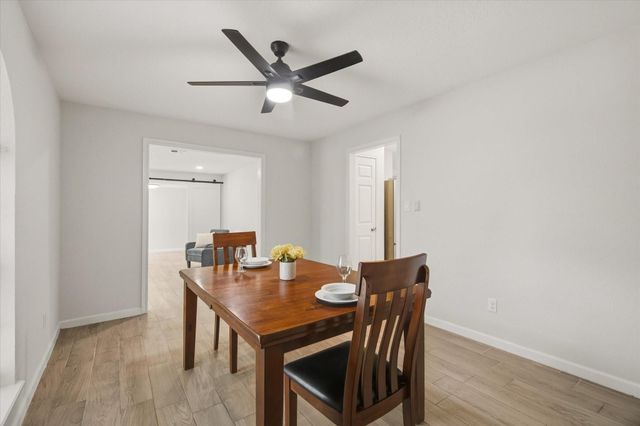 113 Rose Trail, Lake Jackson, TX 77566