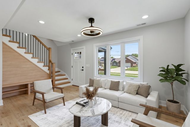 9338 Sayre Avenue, Oak Lawn, IL 60453