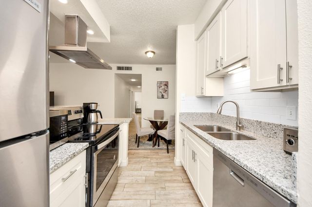 7950 N Stadium Drive 167, Houston, TX 77030