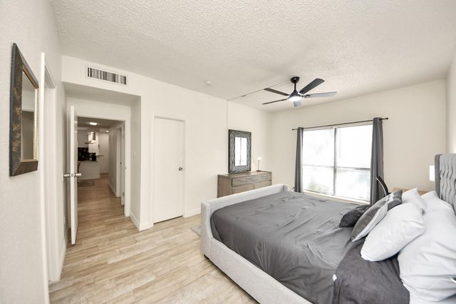 7950 N Stadium Drive 167, Houston, TX 77030