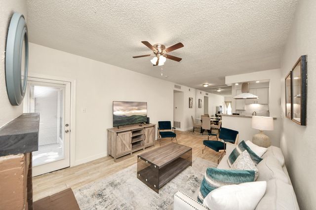 7950 N Stadium Drive 167, Houston, TX 77030