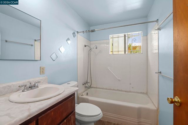 4521 Canyon Rd, El Sobrante, CA 94803