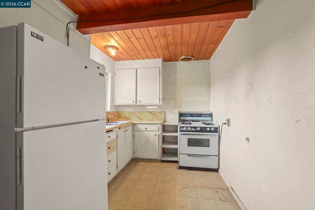 4521 Canyon Rd, El Sobrante, CA 94803