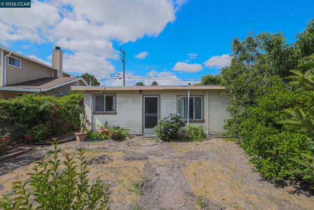 4521 Canyon Rd, El Sobrante, CA 94803