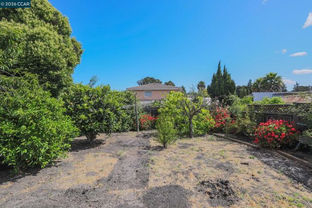 4521 Canyon Rd, El Sobrante, CA 94803