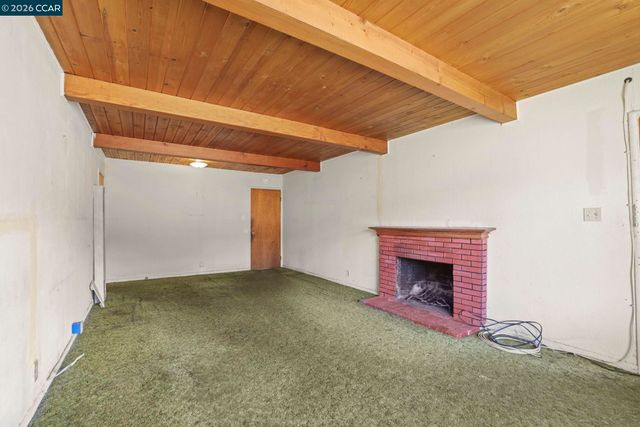 4521 Canyon Rd, El Sobrante, CA 94803