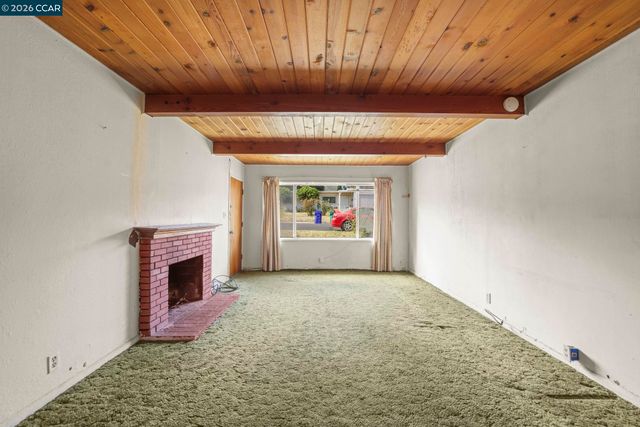 4521 Canyon Rd, El Sobrante, CA 94803