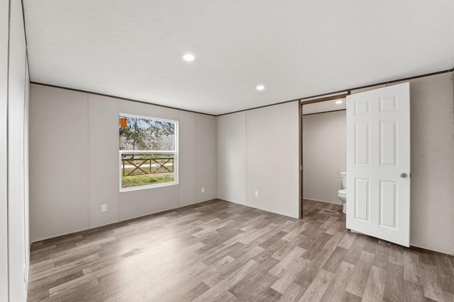 143 County Road 2414, Hull, TX 77564