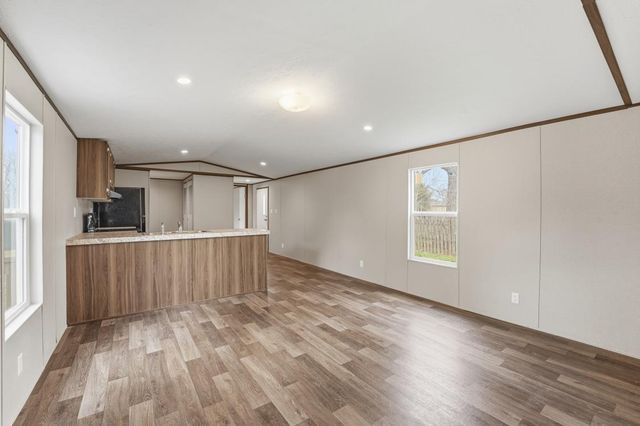 143 County Road 2414, Hull, TX 77564