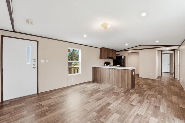 143 County Road 2414, Hull, TX 77564