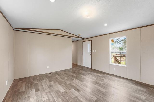 143 County Road 2414, Hull, TX 77564