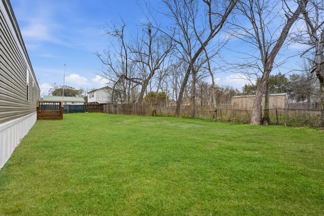 143 County Road 2414, Hull, TX 77564