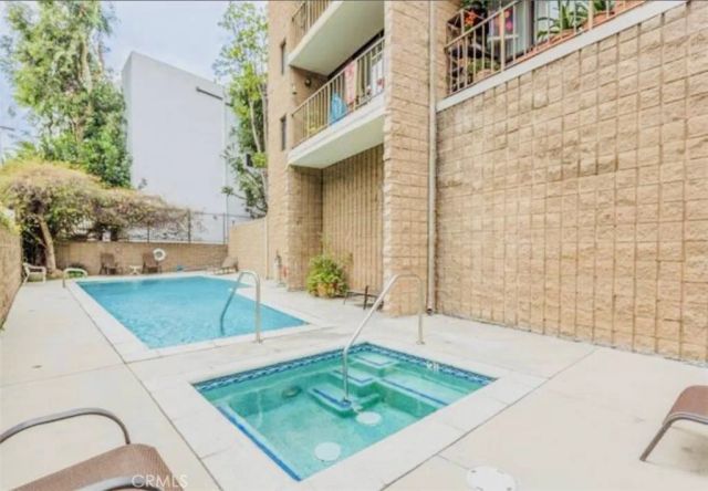 10966 Rochester Avenue 1B, Los Angeles, CA 90024