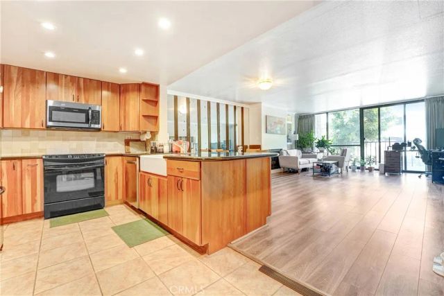 10966 Rochester Avenue 1B, Los Angeles, CA 90024