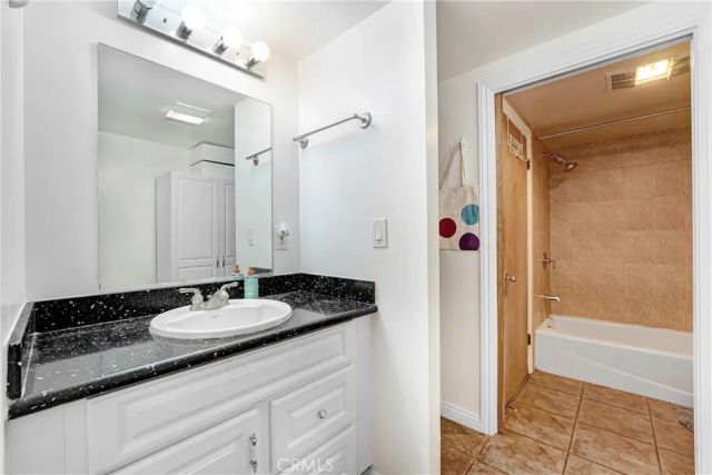 10966 Rochester Avenue 1B, Los Angeles, CA 90024