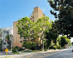10966 Rochester Avenue 1B, Los Angeles, CA 90024