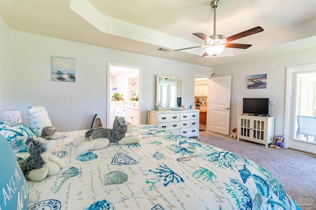 6739 Indian St, Navarre, FL 32566