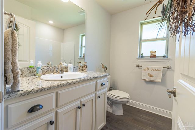 6739 Indian St, Navarre, FL 32566