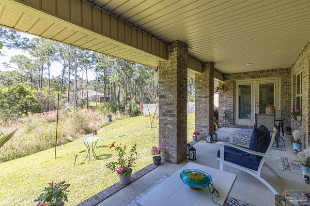 6739 Indian St, Navarre, FL 32566