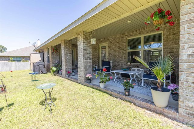 6739 Indian St, Navarre, FL 32566