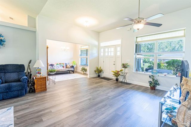 6739 Indian St, Navarre, FL 32566