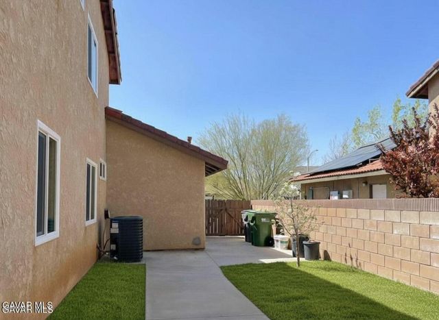 43856 Windsor Place, Lancaster, CA 93536