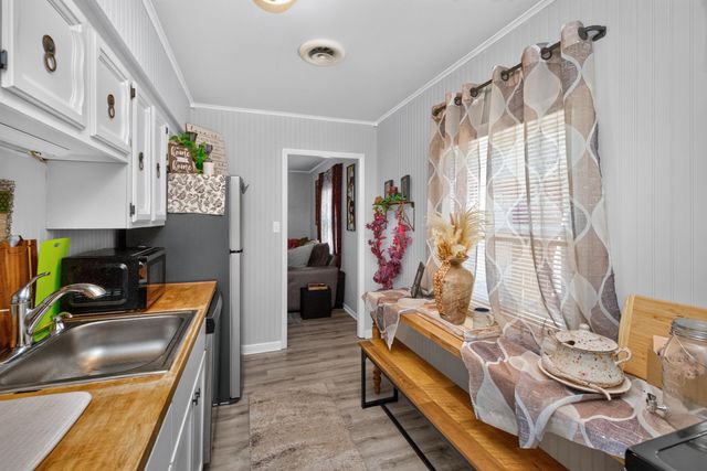 1043 Marcellus Drive, Lexington, KY 40505