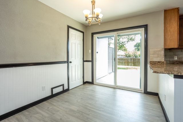 1206 OAKBLUFF Drive, Lancaster, TX 75146