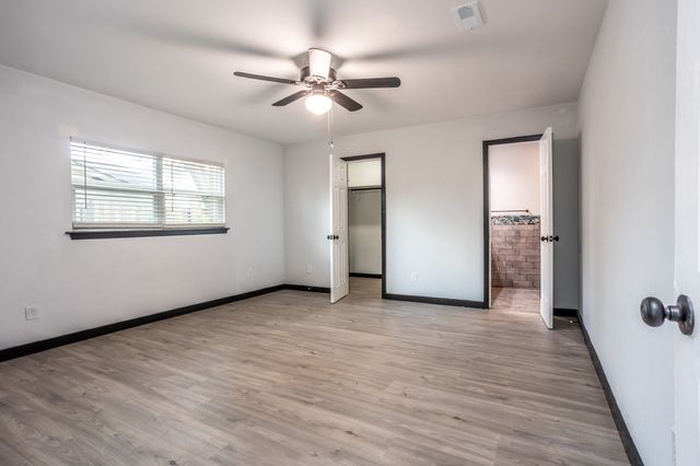 1206 OAKBLUFF Drive, Lancaster, TX 75146