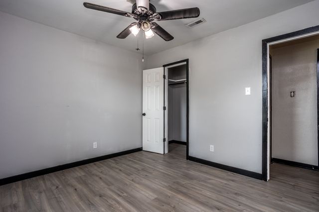 1206 OAKBLUFF Drive, Lancaster, TX 75146