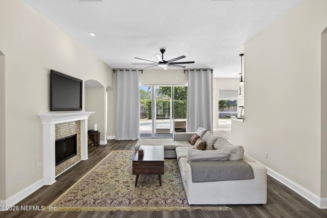 1925 BARHAM Court, St. Johns, FL 32259