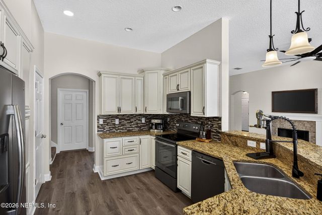 1925 BARHAM Court, St. Johns, FL 32259