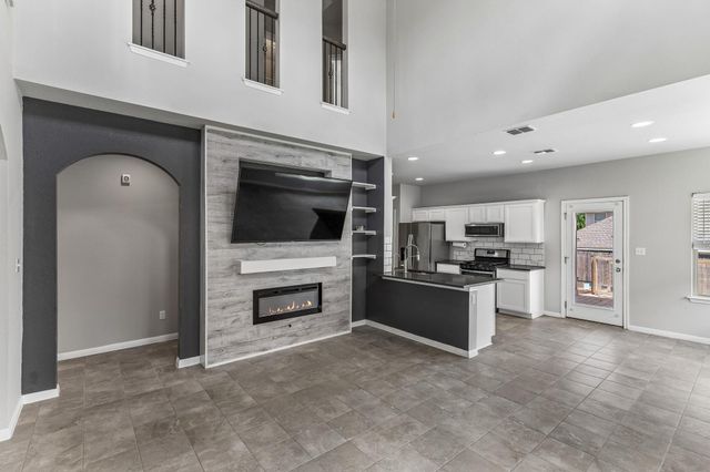 689 Nautical LOOP, Kyle, TX 78640
