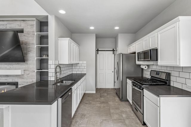 689 Nautical LOOP, Kyle, TX 78640