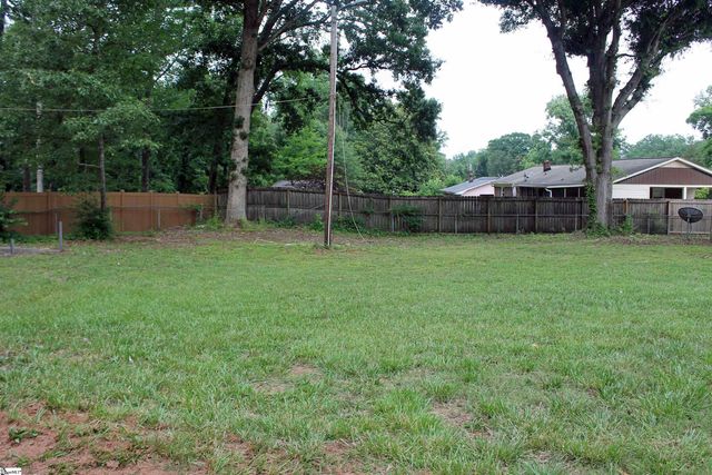 208 Alice Farr Drive, Greenville, SC 29617