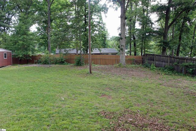 208 Alice Farr Drive, Greenville, SC 29617