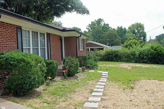 208 Alice Farr Drive, Greenville, SC 29617