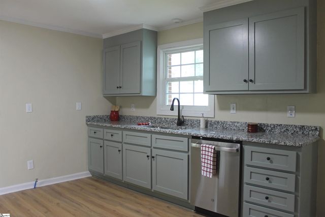 208 Alice Farr Drive, Greenville, SC 29617
