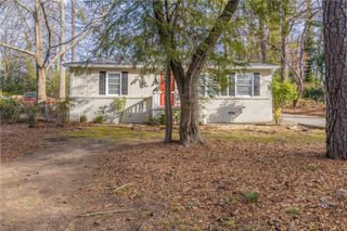 667 Steve SW Drive, Atlanta, GA 30315