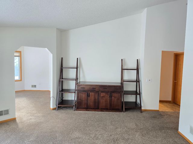 7462 Hinton Park Avenue S, Cottage Grove, MN 55016