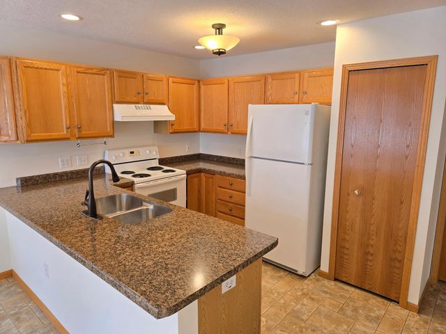 7462 Hinton Park Avenue S, Cottage Grove, MN 55016