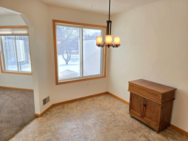 7462 Hinton Park Avenue S, Cottage Grove, MN 55016