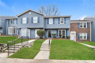 379 Montcastle Drive C, Greensboro, NC 27406