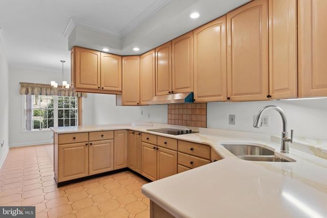 504 BRIDGEVIEW DR, Lemoyne, PA 17043