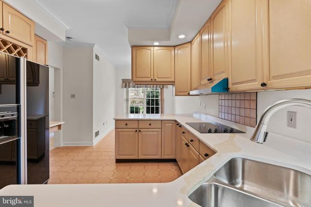 504 BRIDGEVIEW DR, Lemoyne, PA 17043